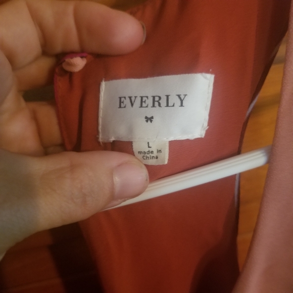 Everly Rust Striped Romper. Size Large. - Picture 2 of 5